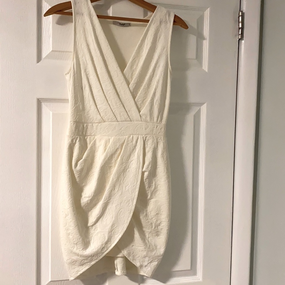 Papaya Small White Stretch Short Dress